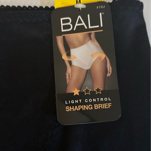 Bali Cream and Black Ultra Control Briefs Medium Fits 8-10. Get both for $22 - Picture 8 of 9